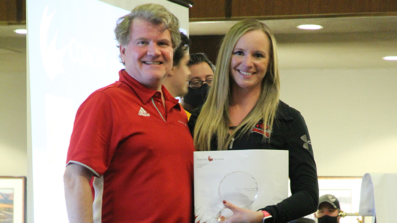 VanderVecht named CCAA Cross-Country Running Coach of the Year